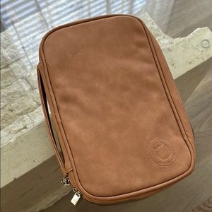 Faux soft leather jewelry travel case. Brand new!